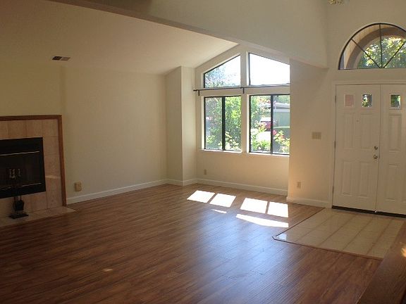 3rd image of 788 Maplewood Ave