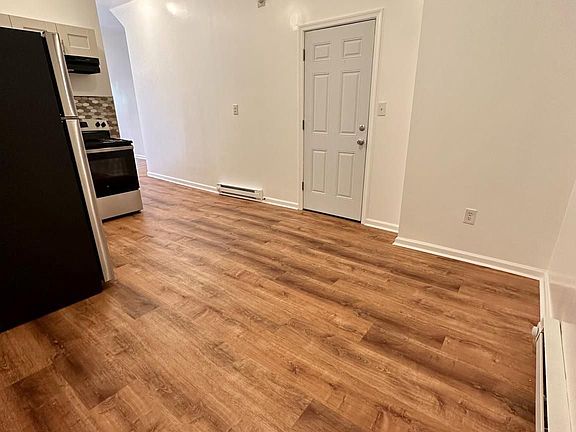 2nd image of 1936 N 32nd St Floor 1