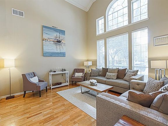 3rd image of 903 Chinni Ct