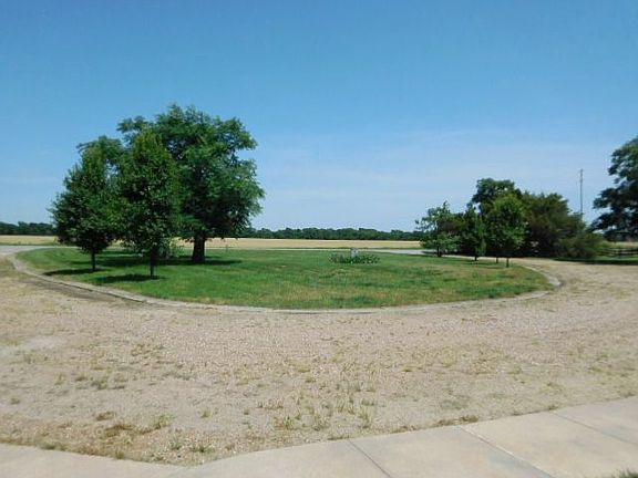 Large round driveway