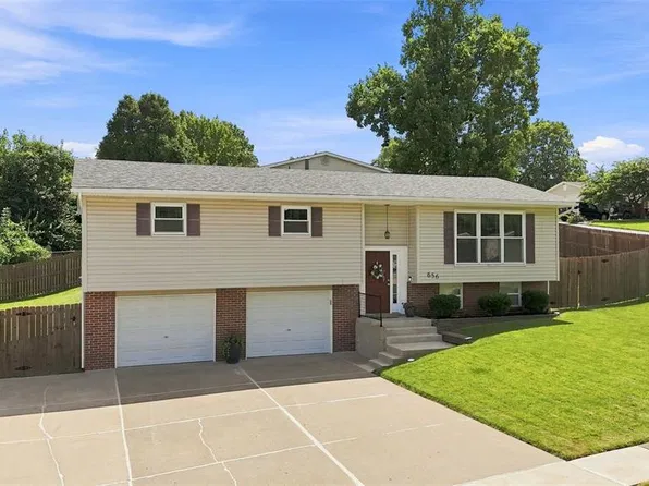 656 Nancy Dr, Saint Charles, MO 63301