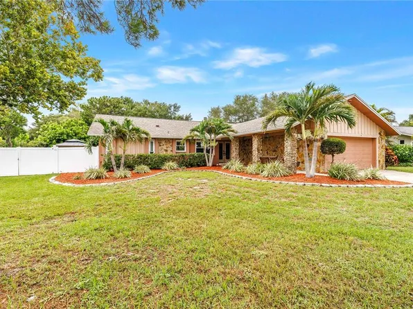 10210 95th St, Seminole, FL 33777