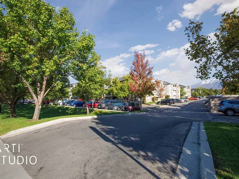 331 N Belmont Pl #233 — Photo 14