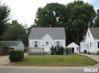 1617 N Wolfe St, Grandview, IL 62702