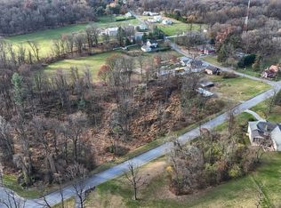 433 Sheep Hill Rd, Newmanstown, PA 17073