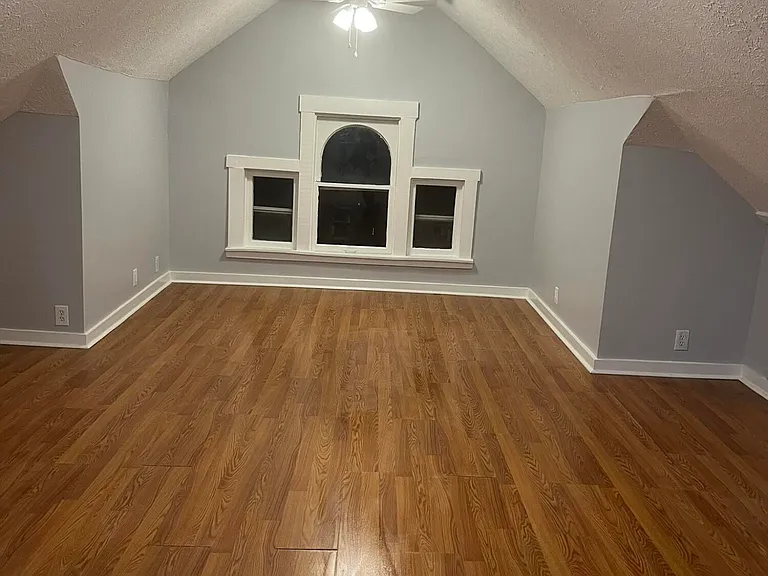 2049 Alta Ave #3 — Photo 7