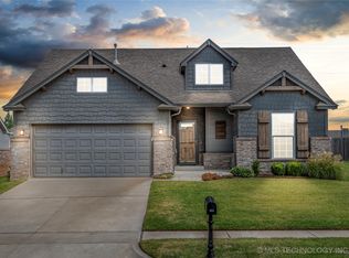 3204 W Charlotte St, Broken Arrow, OK 74011