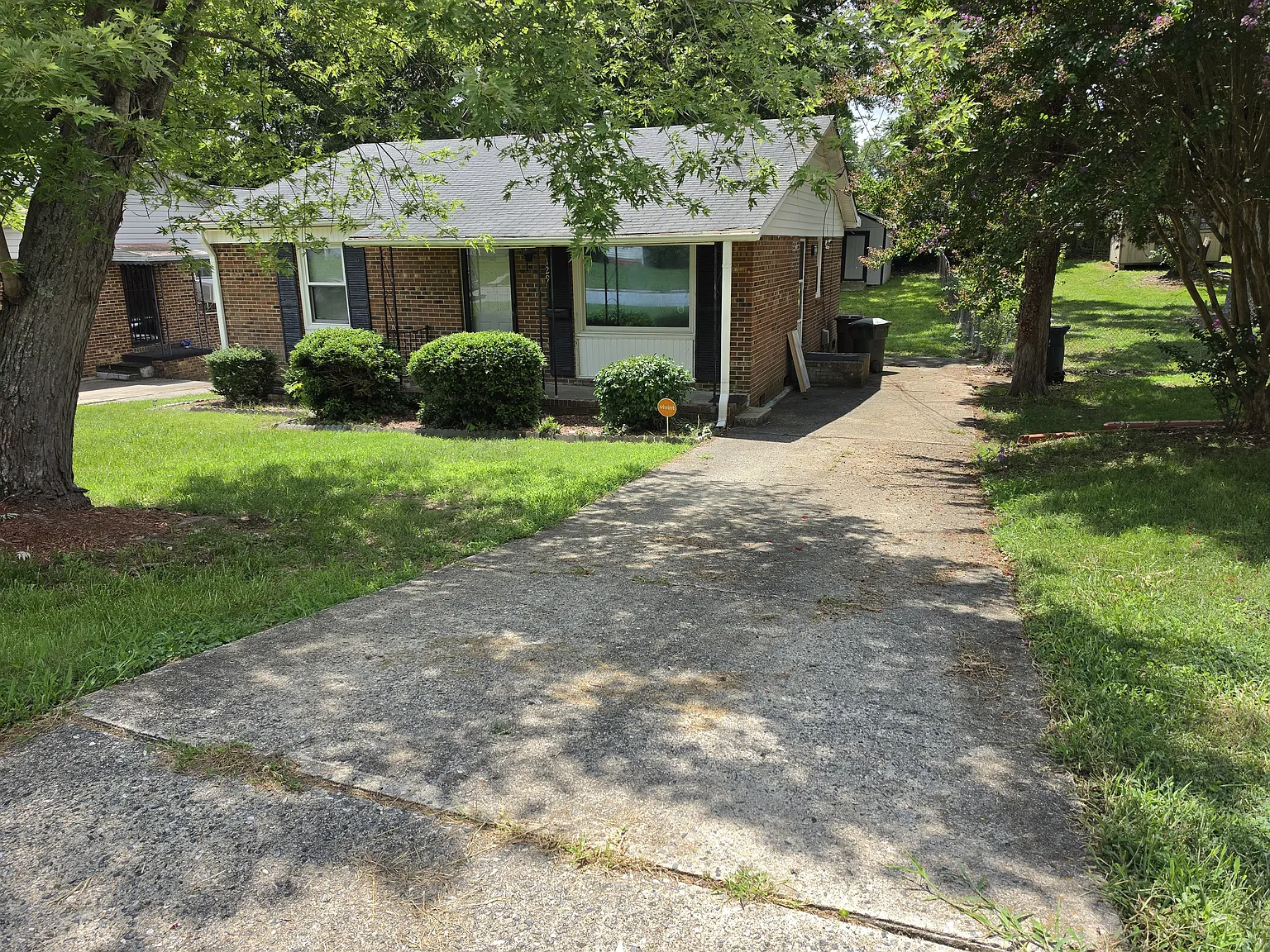 129 W Terrell Street — Photo 1
