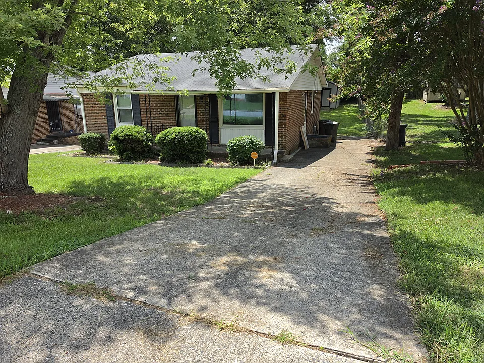 129 W Terrell St