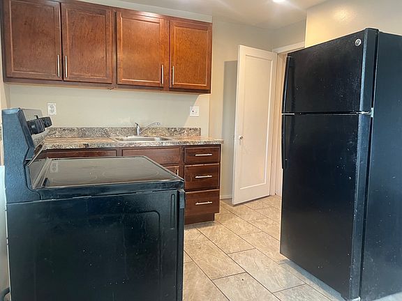 2nd image of 21850 Crystal Ave