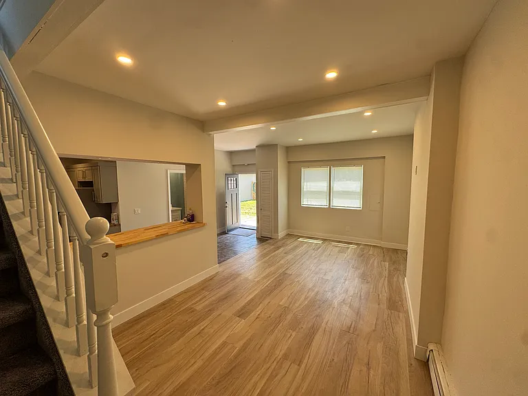 37 Bergen Pl — Photo 5