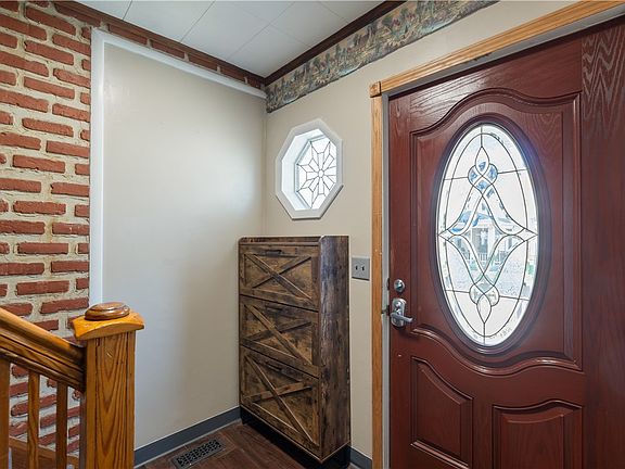 3rd image of 163 Leach Ave