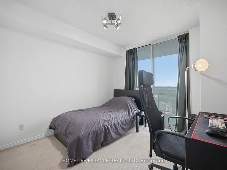 8 Rosebank Dr #8 — Photo 17