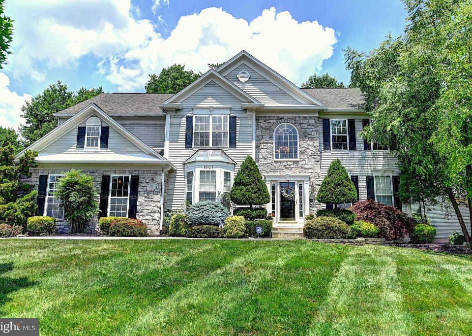 1st image of 1507 Laurie Dr