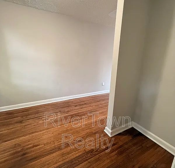 1778 Brown Ave — Photo 4