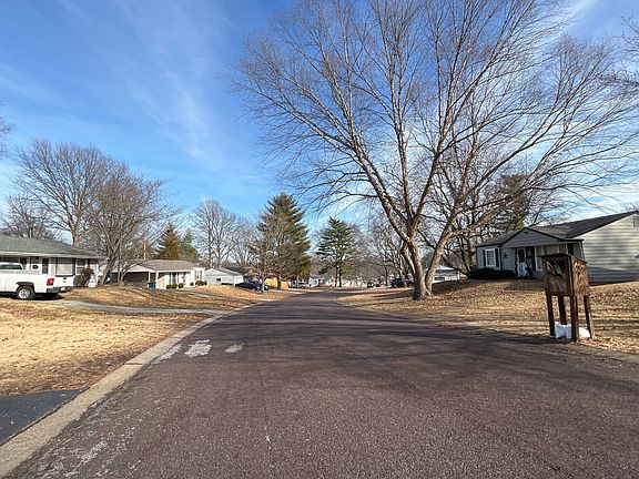 5th image of 7011 Foxcroft Dr