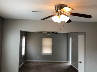 237 S 7th St, Wood River, IL 62095