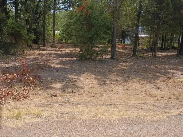 110 Lake Creek Dr, Mabank, TX 75156