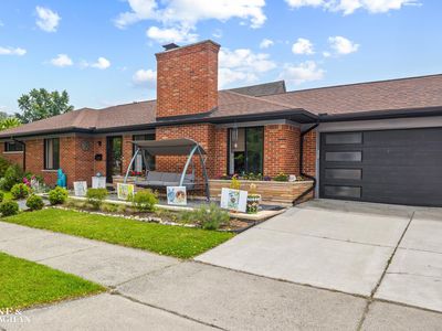 1389 Bedford Rd, Grosse Pointe Park, MI, 48230