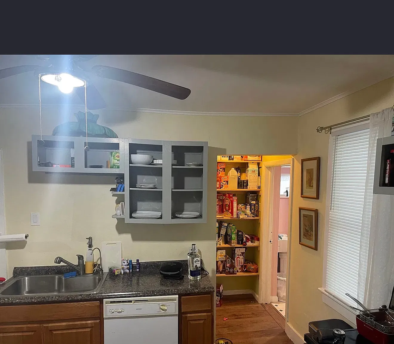 237 Curtain St — Photo 3