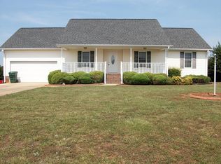 111 Fawnhurst Dr, Gaffney, SC 29341