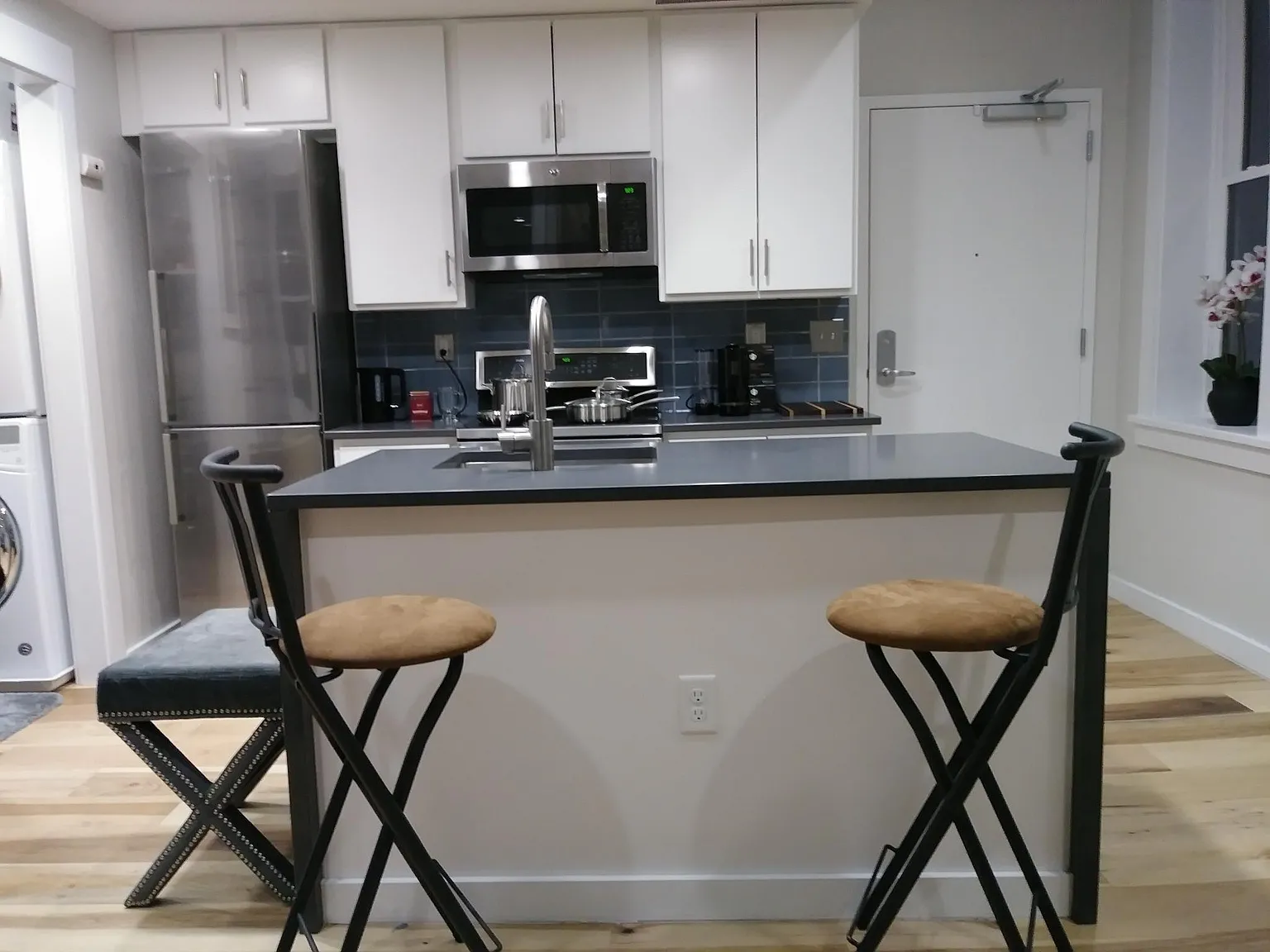 Studio, 501 sqft, $1,450 — Photo 3