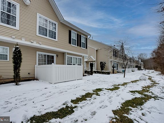 3rd image of 5708 Baltimore Dr
