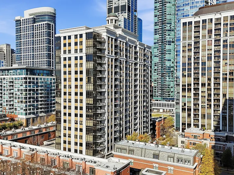 1322 S Prairie Ave #408 — Photo 3