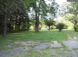 8442 Euclid Chardon Rd, Kirtland, OH 44094