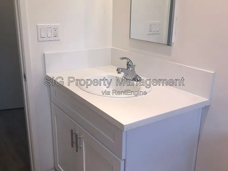 1126 E Doran St — Photo 7