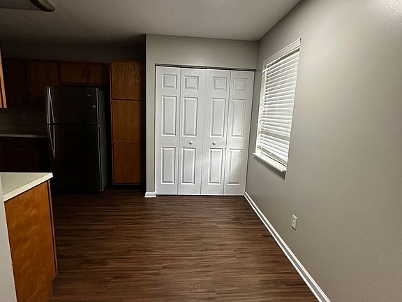 3rd image of 9047 Countryside Ln