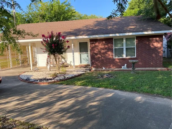 514 W Sequoyah St, Muldrow, OK 74948