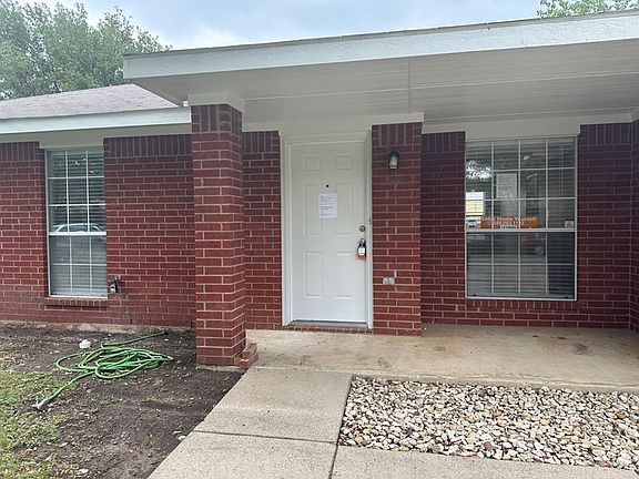 2nd image of 947 Vecinos Blvd