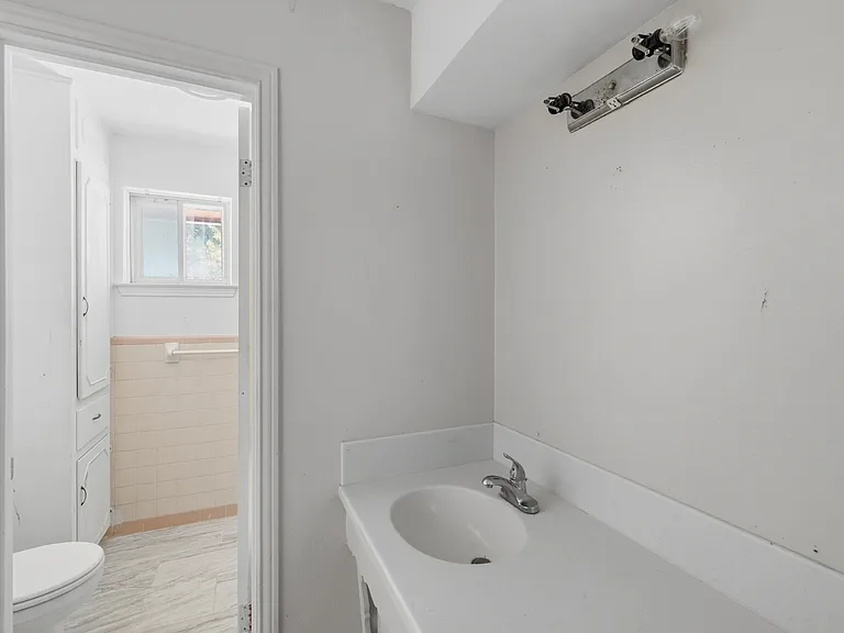 6607 Autumn Woods Trl — Photo 13