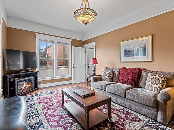 4th image of 111 W 7th Street