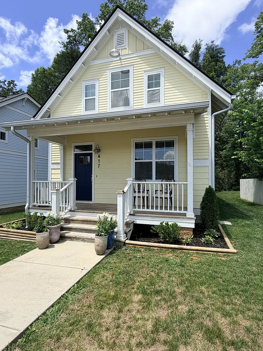 Building Photo - 417 Juniper Dr