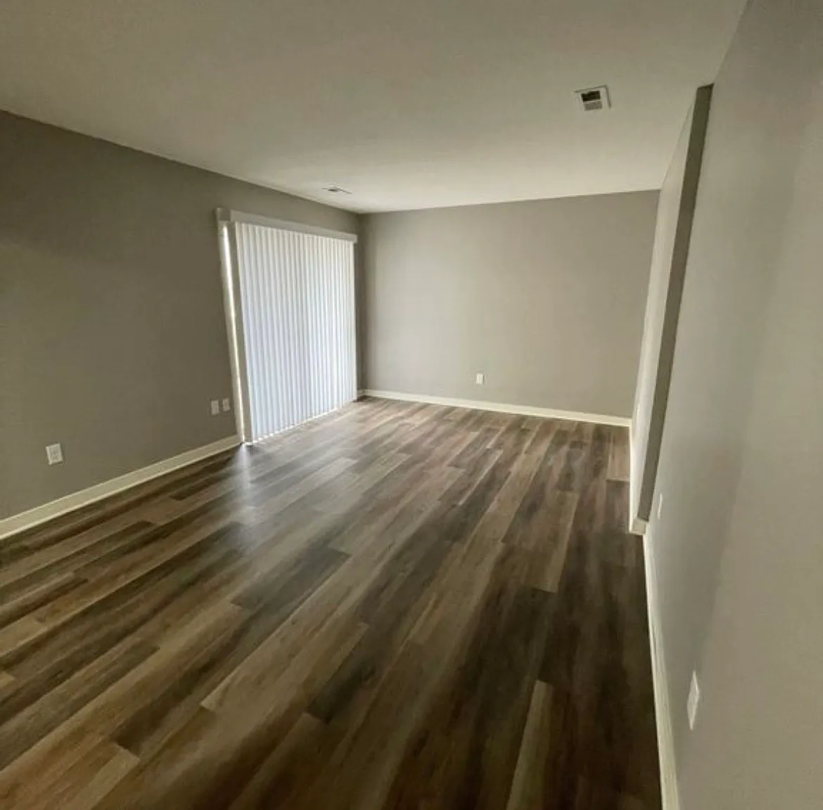2 bed, 900 sqft, $1,000 — Photo 1
