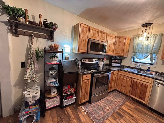 5th image of 312 N Niles Ave
