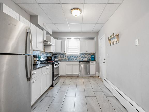 4th image of 10431 S Corliss Ave