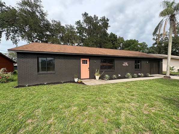 2911 Victory Palm Dr