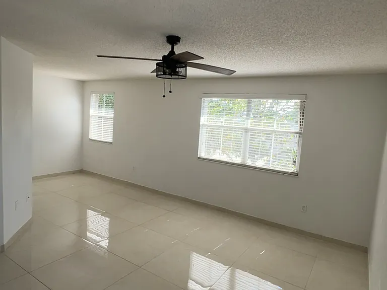 4021 SW 72nd Dr — Photo 10