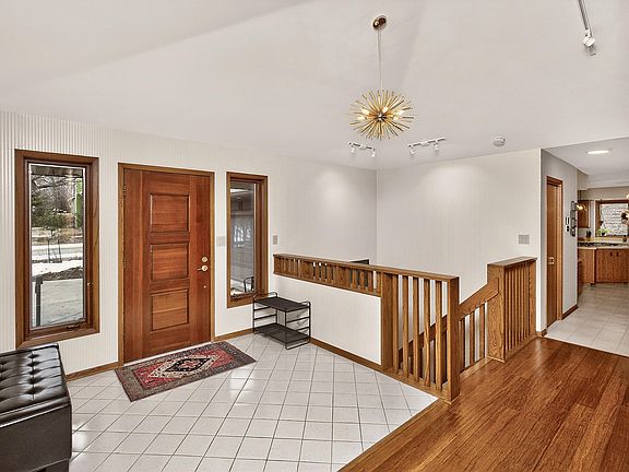 3rd image of 3128 Kingman Rd