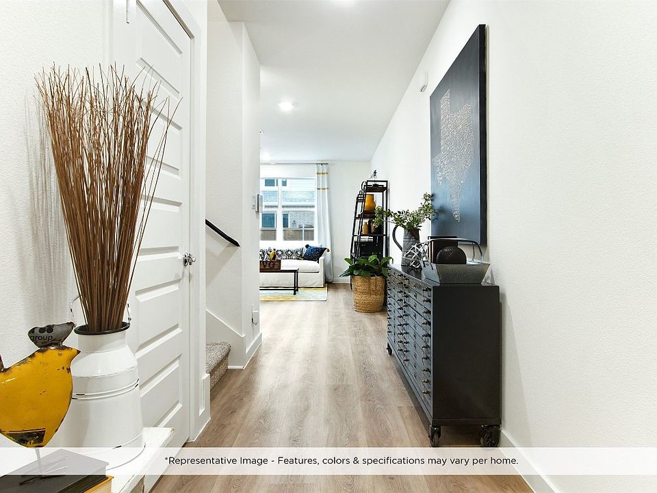 1st image of 621 Emily Ln