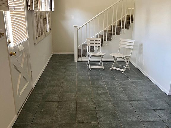 Entryway & Living Room