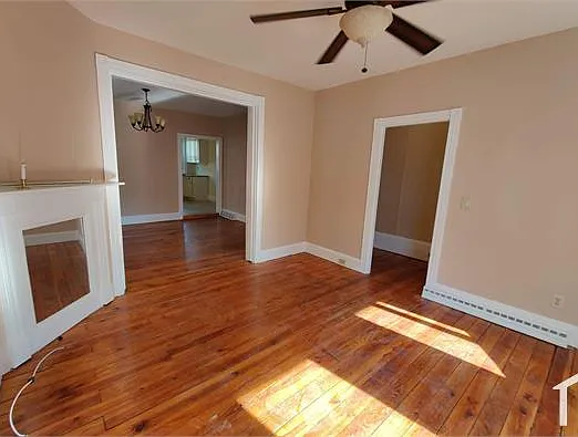 3 bed, 1350 sqft, $2,575 — Photo 2