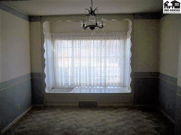 4th image of 2228 N Madison St