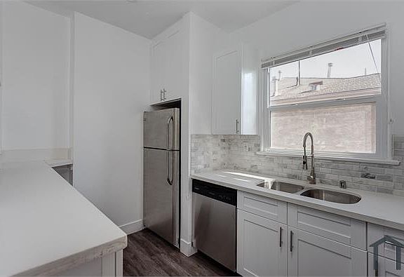 3rd image of 8566 Alcott St