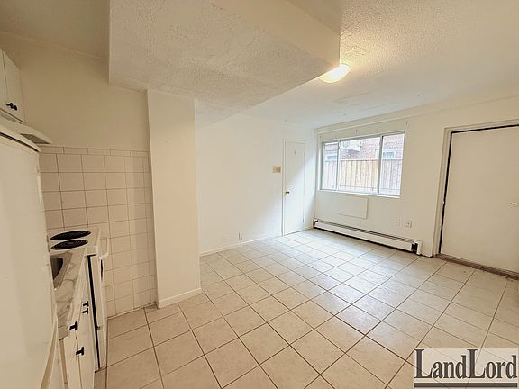 3rd image of 198 Dunn Ave #203