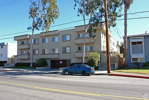 6908 Hazeltine Ave #209 Photo 1 6908 Hazeltine Ave #209 Photo 1