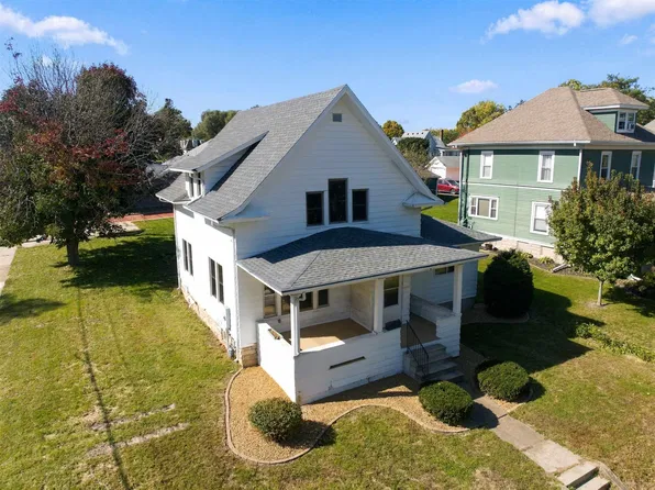 1721 Clay St, Cedar Falls, IA 50613